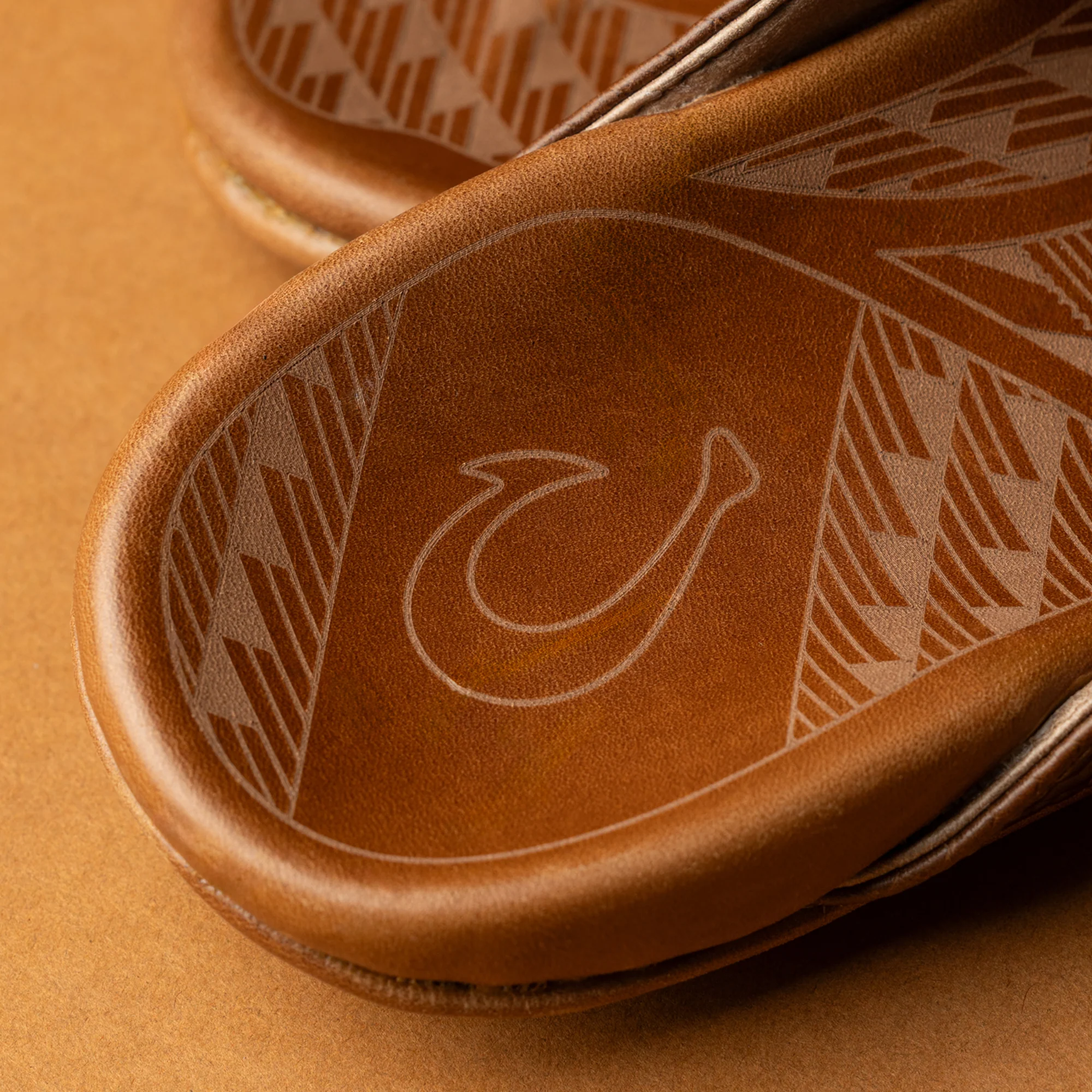 Mea Ola Lauhala  -  Toffee / Toffee - Image 6